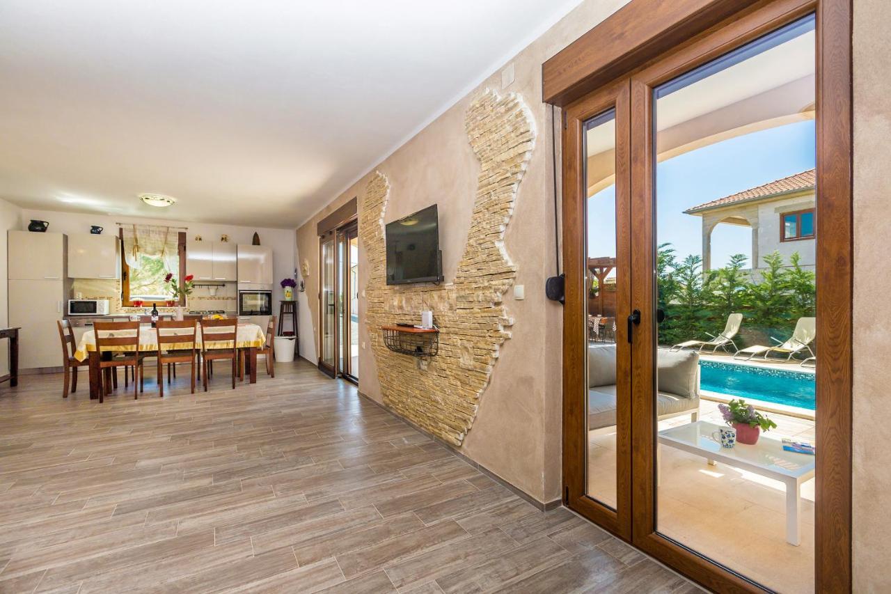 Villa Dijana East Linardići Buitenkant foto