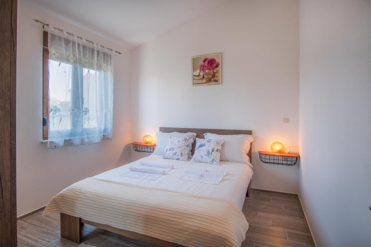 Villa Dijana East Linardići Buitenkant foto