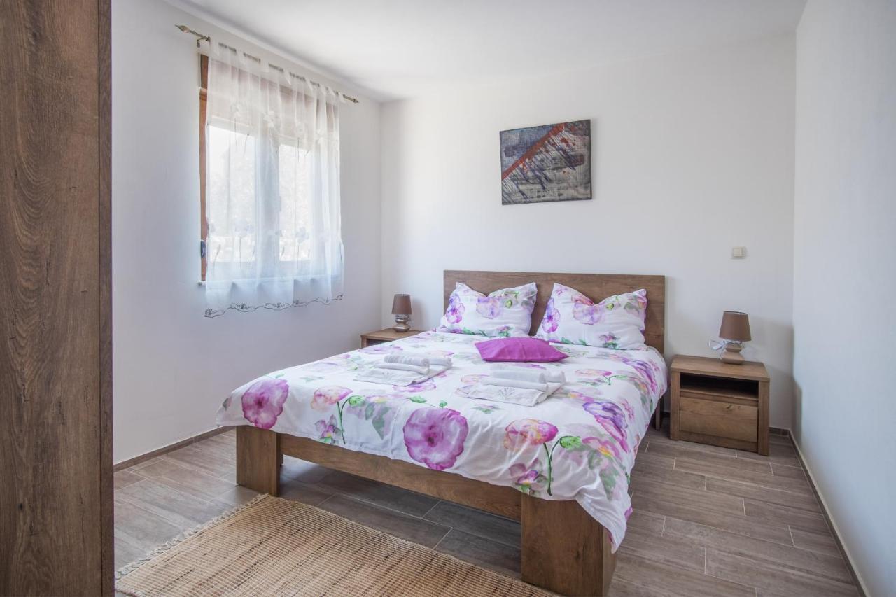 Villa Dijana East Linardići Buitenkant foto