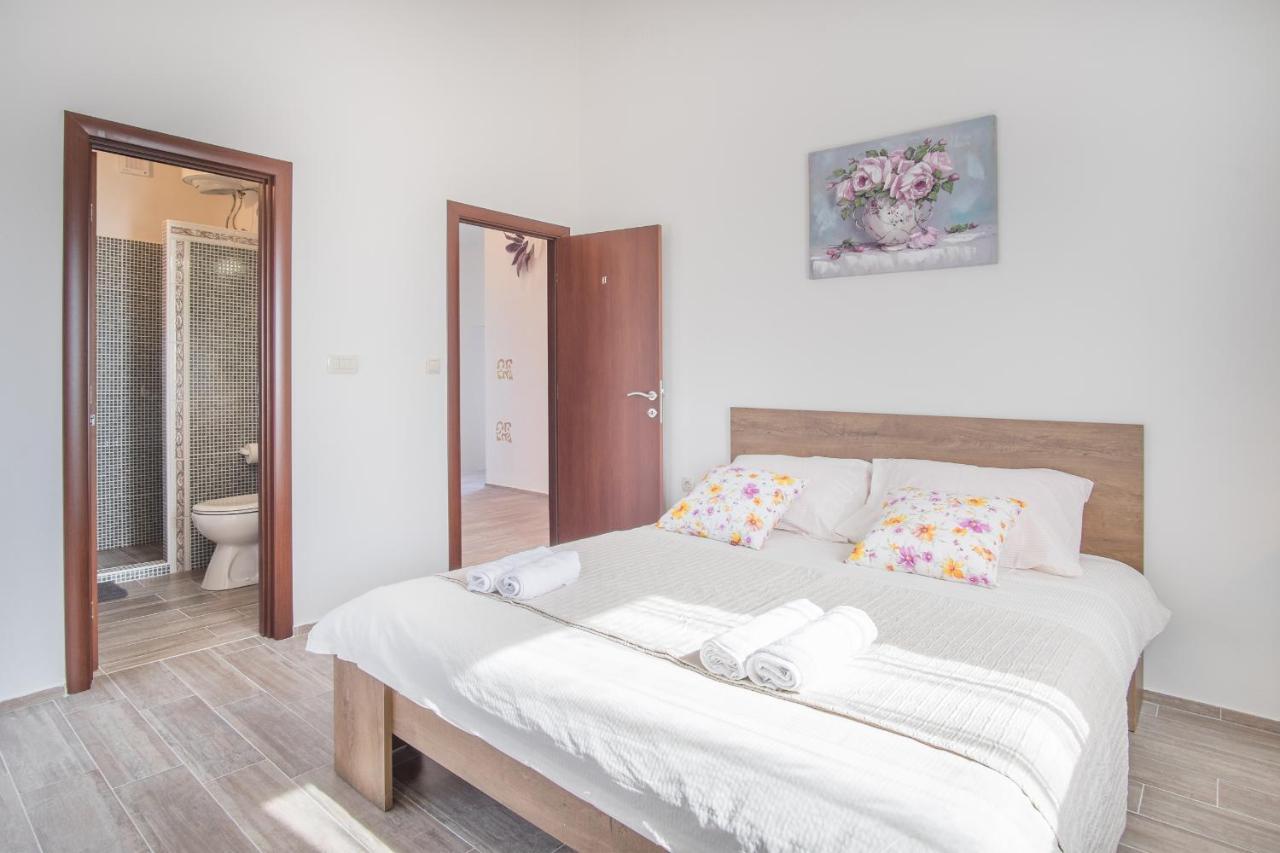 Villa Dijana East Linardići Buitenkant foto