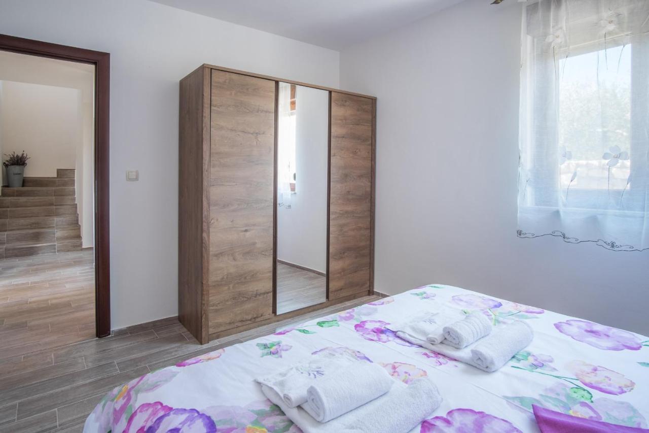 Villa Dijana East Linardići Buitenkant foto